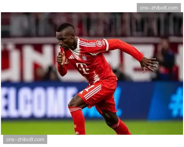 杰克逊进球被VAR判定手球在先,进球无效